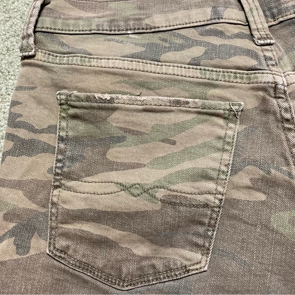 Lucky Brand Women's Green Camouflage Jean Shorts - Picture 9 of 14